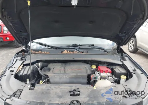 2019 Jeep Compass Trailhawk 4X4 from USA, damaged, VIN 3C4NJDDB4KT733311